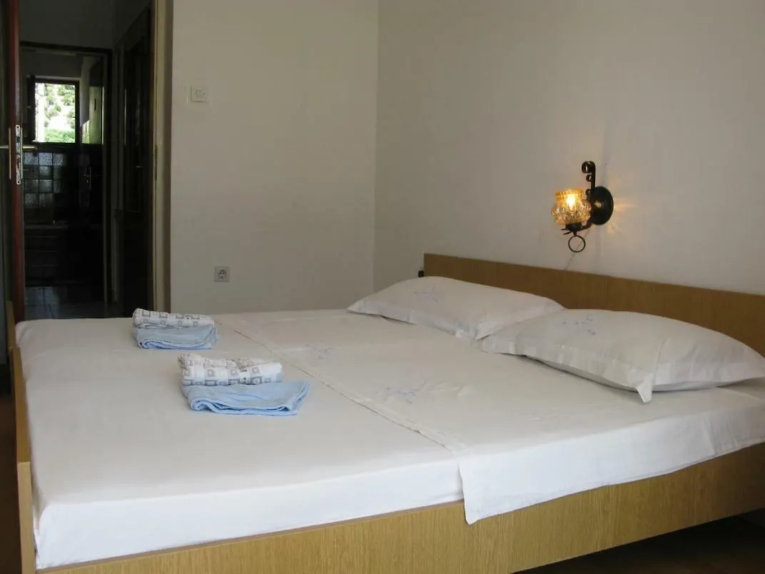 Apartments Petra Barbat na Rabu