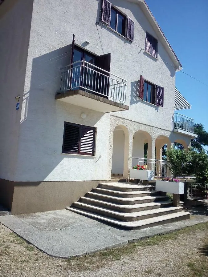 Apartments Petra Barbat na Rabu 0*,