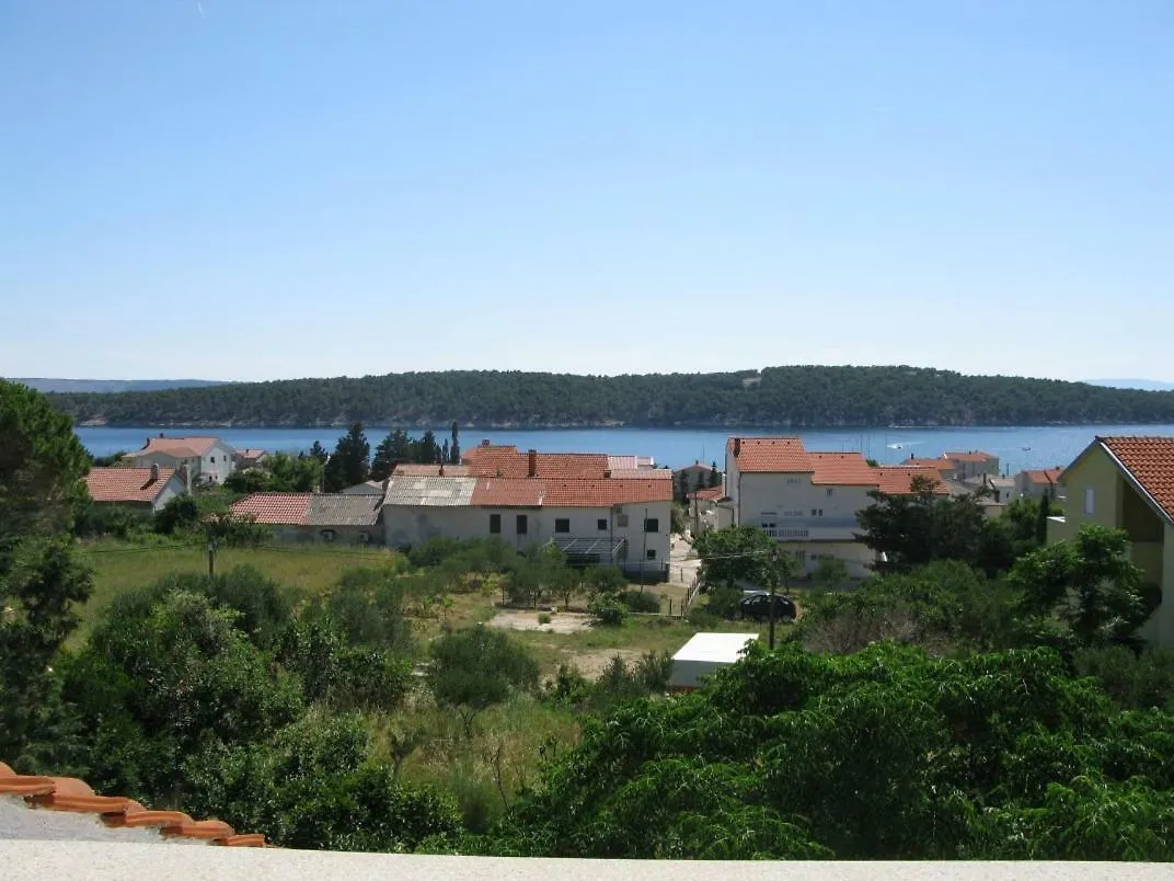 Apartments Petra Barbat na Rabu
