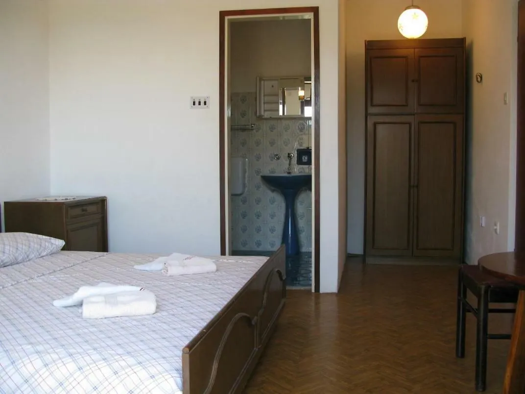 Apartments Petra Barbat na Rabu